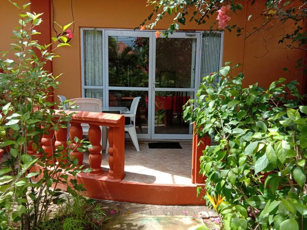Beau Vallon Villa Self Catering With Pool Extérieur photo